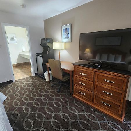 Ramada Bayside Inn & Suites ユーレカ エクステリア 写真