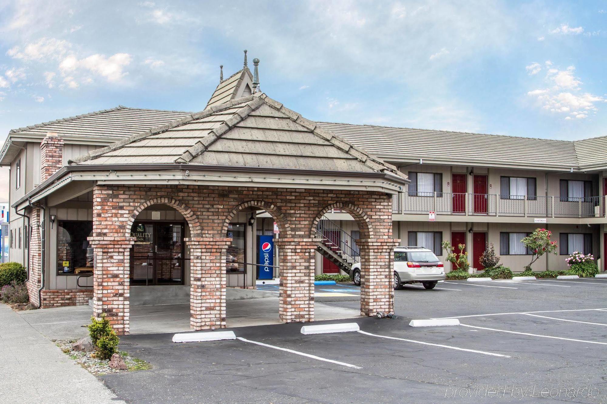 Ramada Bayside Inn & Suites ユーレカ エクステリア 写真